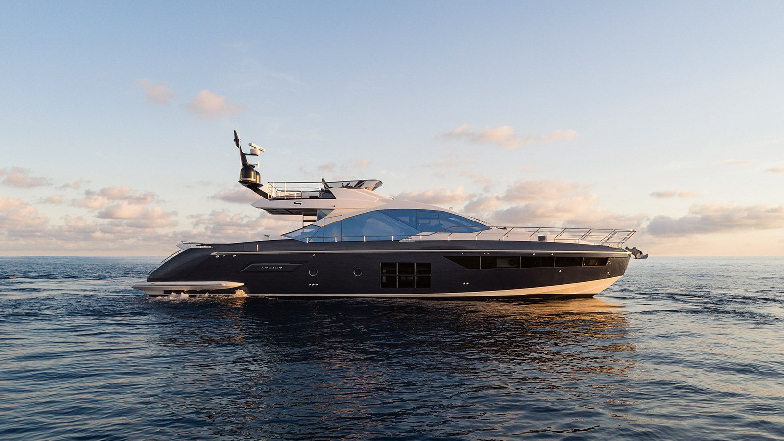 New Azimut S7 M/Y Limitless for charter with IYC from 2019 - IYC