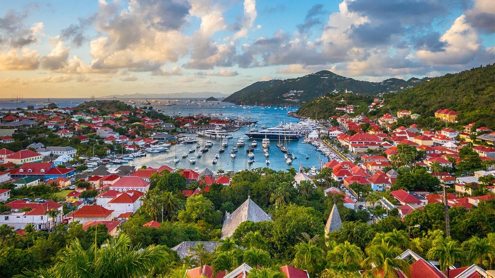 St Barts Luxury Yacht Charter Guide IYC