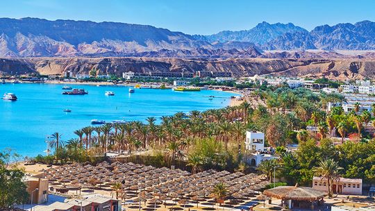 Red Sea Luxury Yacht Charter Guide - IYC