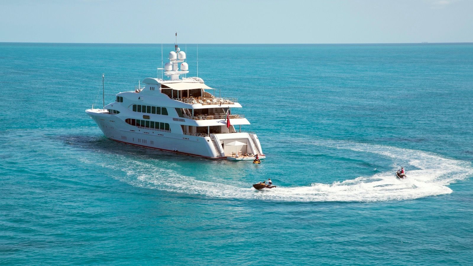 St Barts Luxury Yacht Charter Guide - IYC