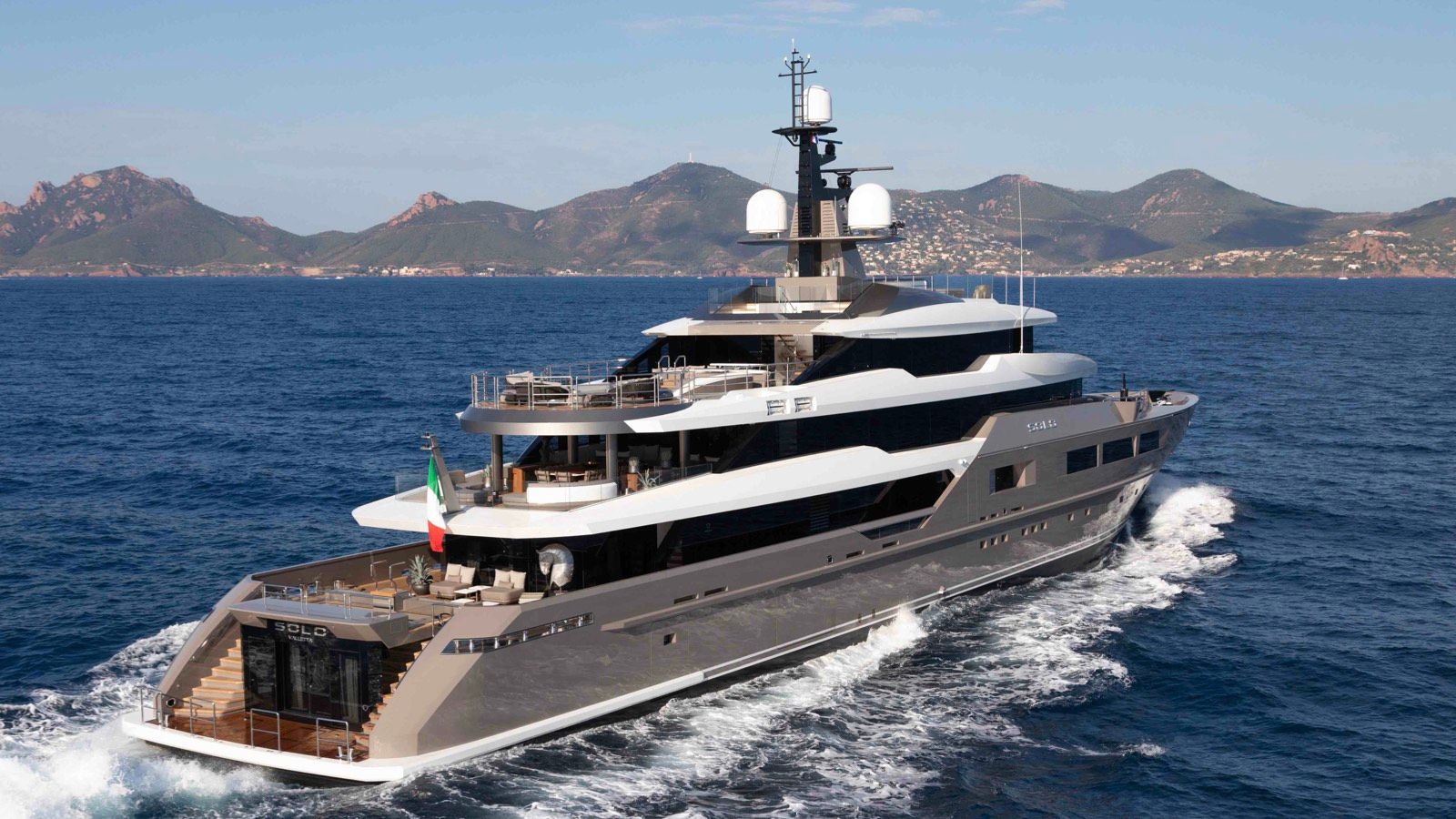mega yachts for sale in usa