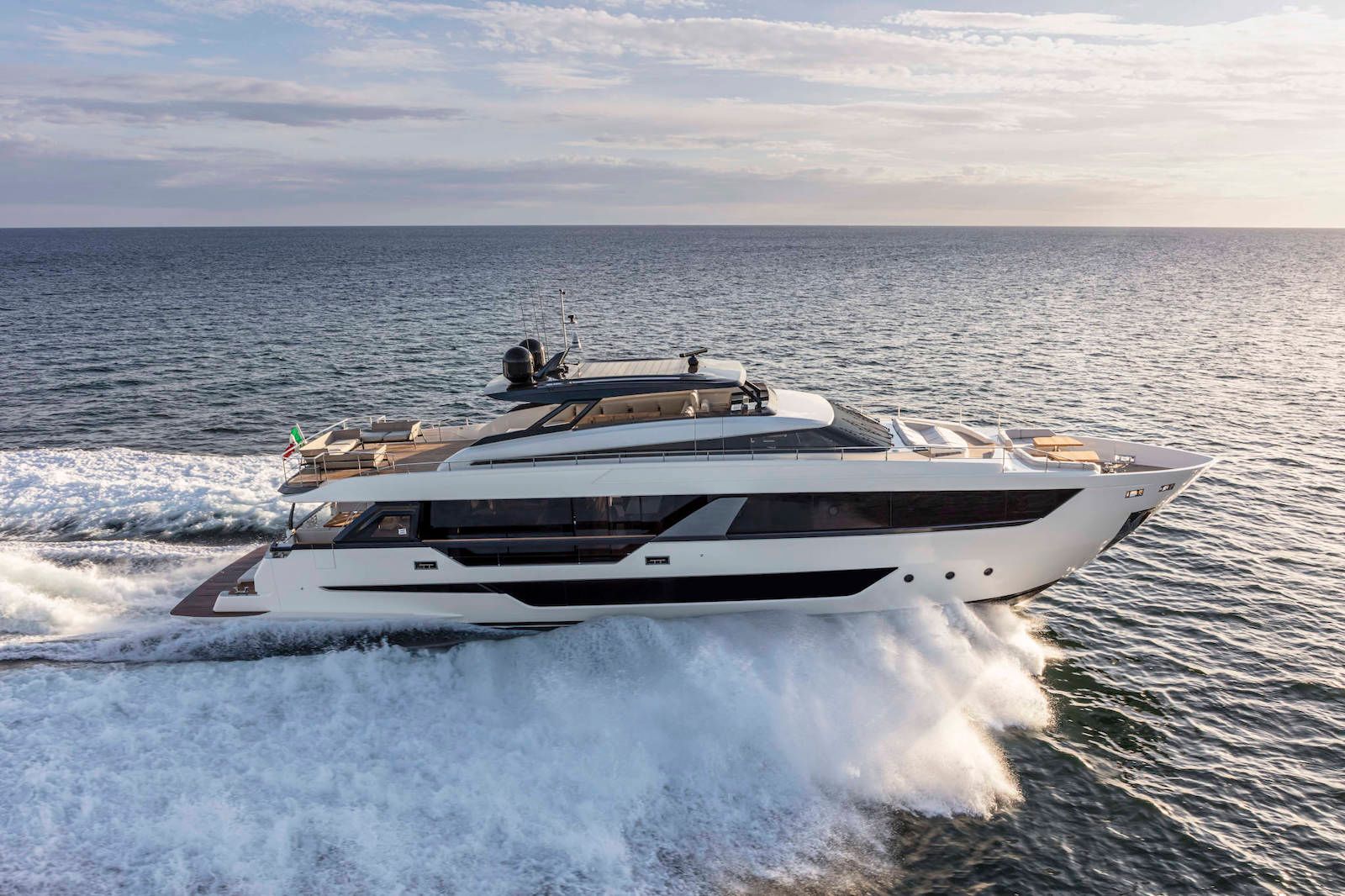 Ferretti Yachts for Sale / Ferretti Shipyard - IYC