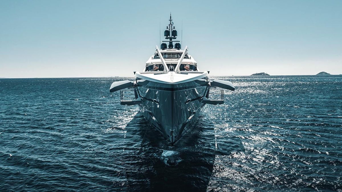 super yacht  sales by IYC