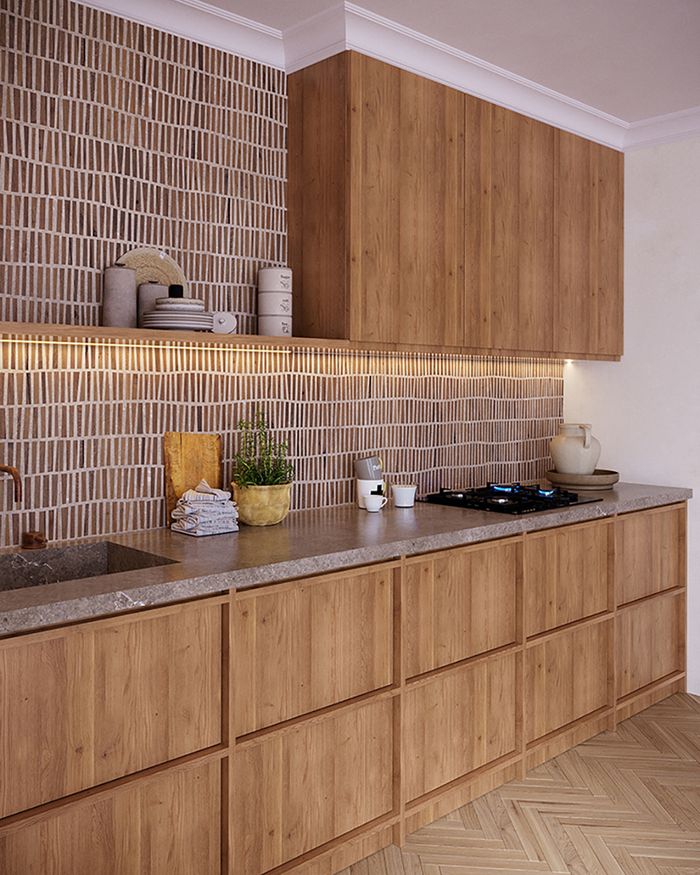 Εκλεπτυσμένη κουζίνα στυλ NORDIC με ξύλινα ντουλάπια και φυσική υφή, προσφέροντας άψογο συνδυασμό λειτουργικότητας και σκανδιναβικής αισθητικής από τη Mebel Arts.