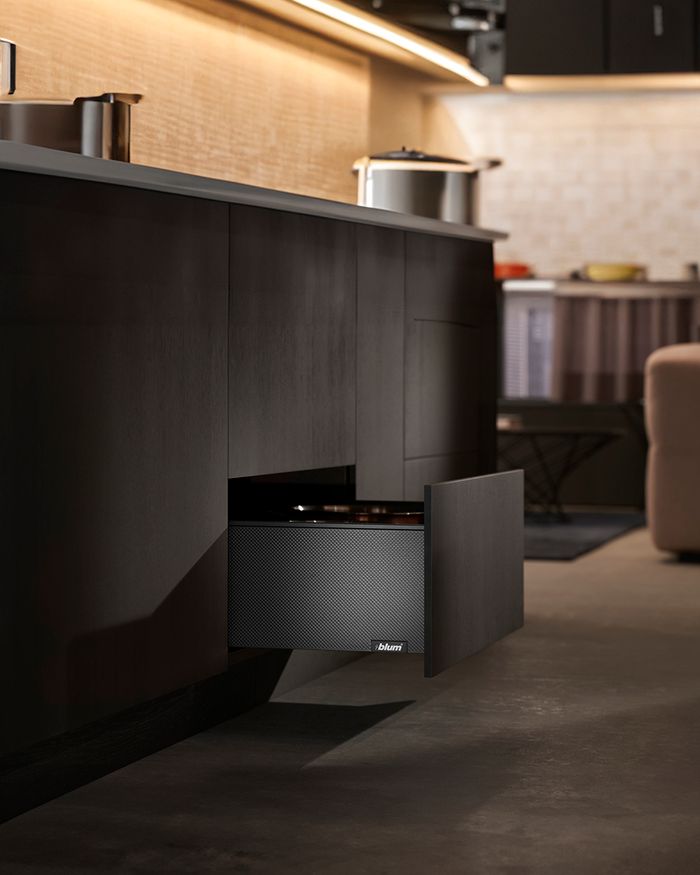 Elegant Legrabox Pure drawer by Blum in black finish, ideal for modern Mebel Arts kitchens