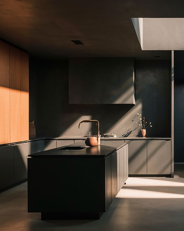 Kitchen Renovation with Lacquered and Wooden Furniture